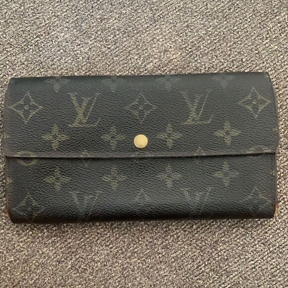 Louis Vuitton Monogram Sarah Long Bifold Wallet - Picture 1 of 9